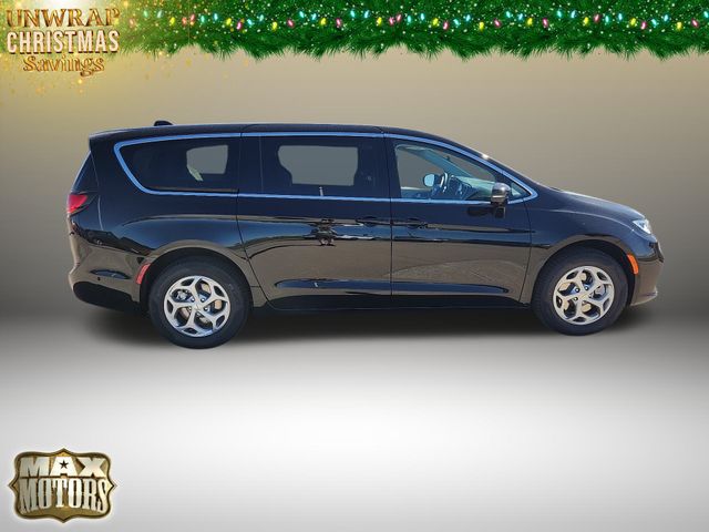 2024 Chrysler Pacifica Limited 10