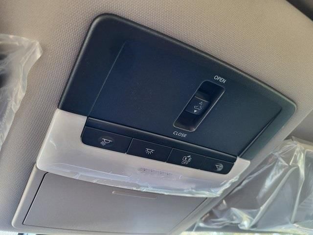 New 2025 White Nissan 2.5 SR image 28