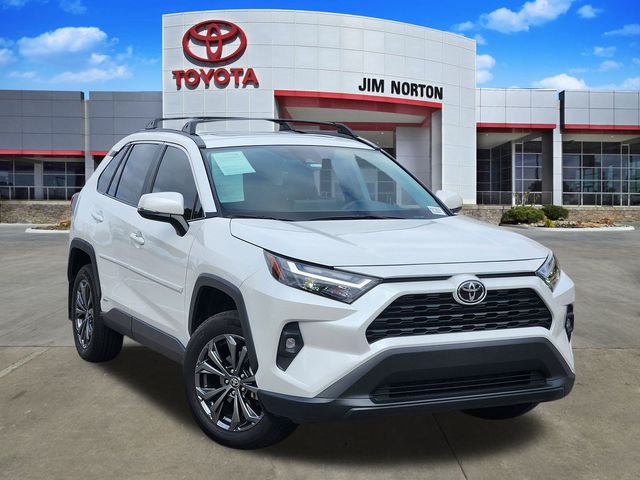 2025 Toyota RAV4 XLE Premium's photo