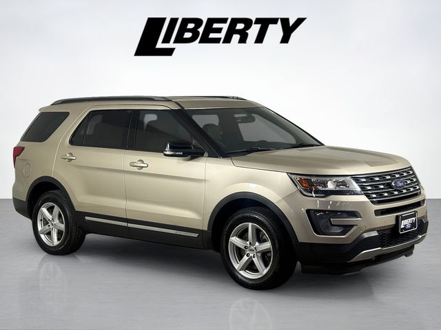 White Gold Metallic 2017 Ford Explorer SUV / Crossover All-Wheel Drive 6-Speed Automatic