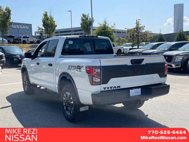 2024 Nissan Titan PRO-4X 4