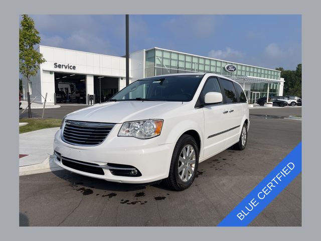 Bright White Clearcoat 2016 Chrysler Town & Country Minivan Front-Wheel Drive 6-Speed Automatic