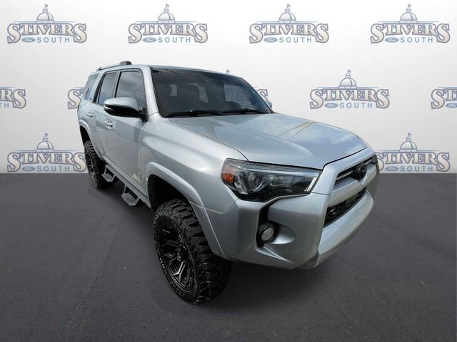 Classic Silver Metallic 2020 Toyota 4Runner SUV / Crossover 4X2 5-Speed Automatic Overdrive