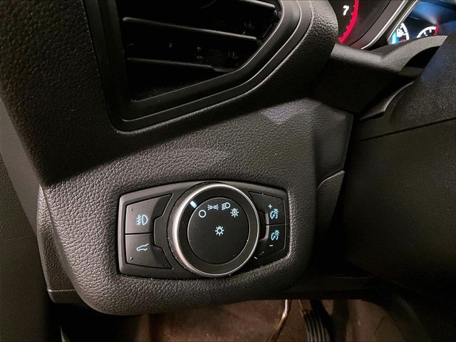 2019 Ford Escape SE White at Subaru and VW of Moon Township