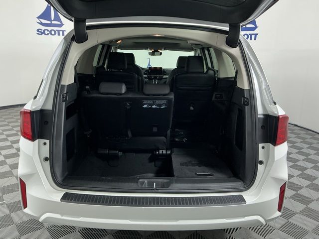 used 2026 Honda Odyssey car, priced at $40,996