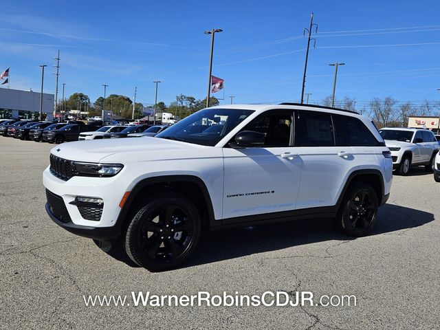 New 2025 White Jeep Limited image 3