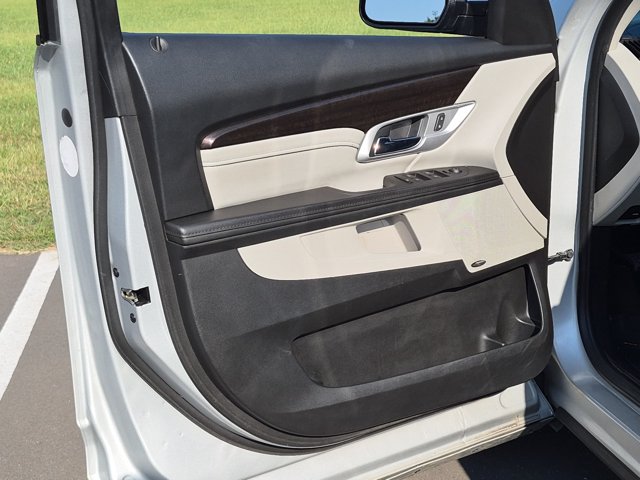 Used 2017 Silver GMC Denali image 19