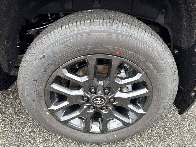 2026 Toyota Sequoia Platinum - Photo 32