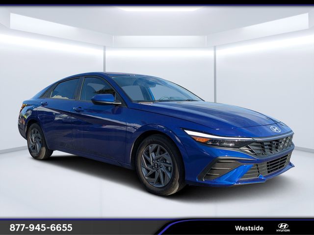 2024 Hyundai Elantra SEL FWD