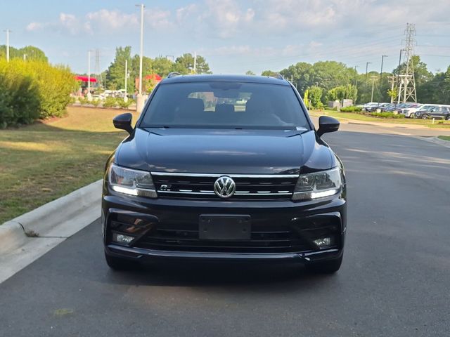 Used 2021 Black Volkswagen 2.0T SE R-Line Black image 16