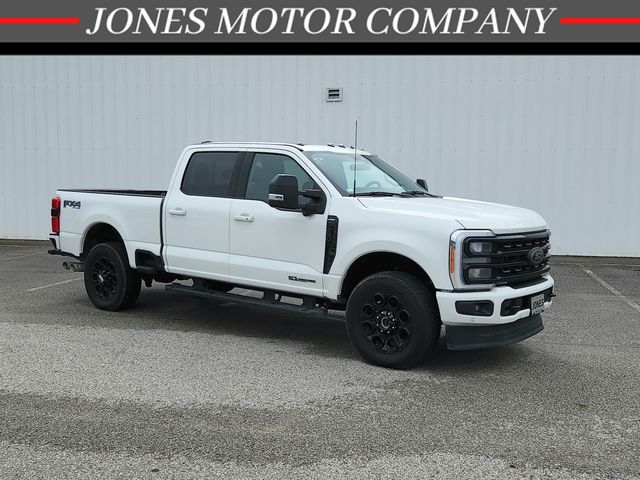 White 2023 Ford F-250 Super Duty Pickup Truck Four-Wheel Drive Automatic