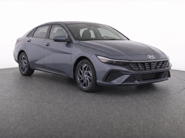 Used 2024 Gray Hyundai SEL image 3