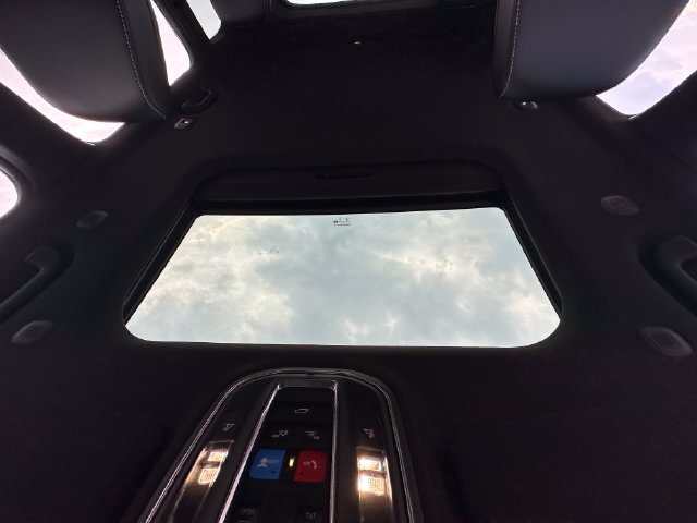 New 2027 White Jeep Altitude image 10