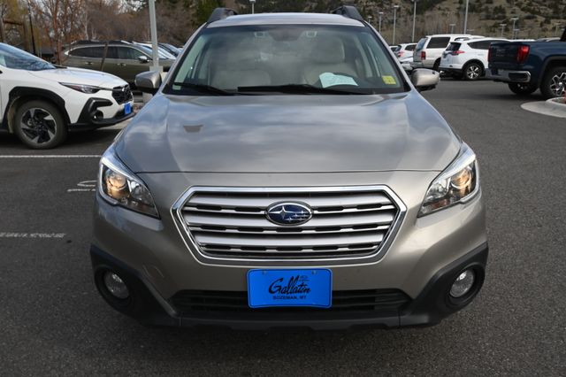Used 2017 Gray Subaru 2.5i Premium image 6