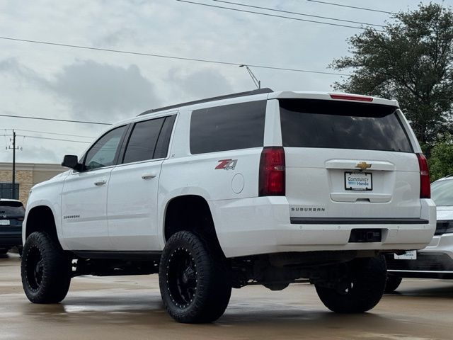 2018 Chevrolet Suburban LT photo