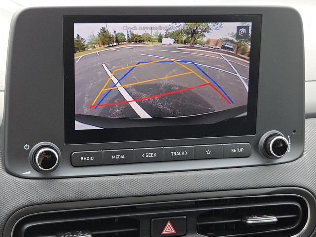 Used 2023 White Hyundai SEL image 9
