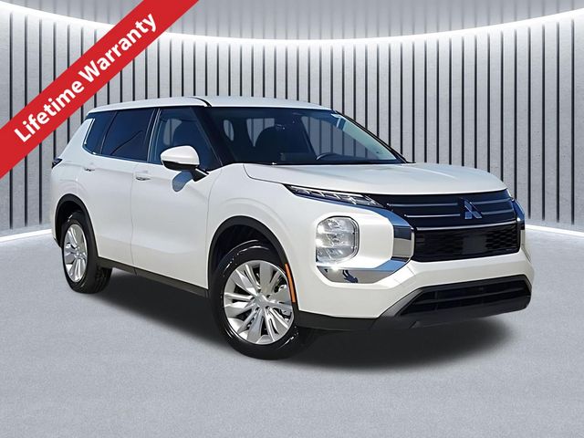 2026 Mitsubishi Outlander ES