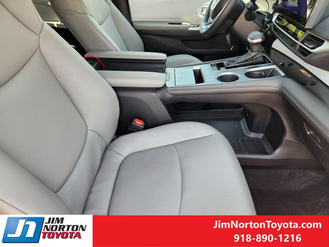 Used 2026 Toyota Sienna Van
