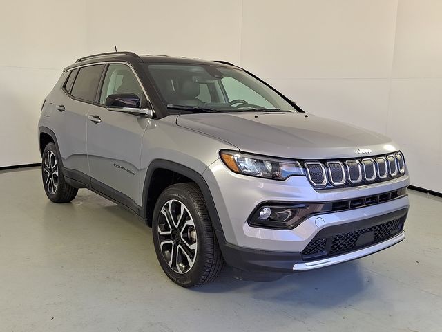 2022 Jeep Compass Limited's photo
