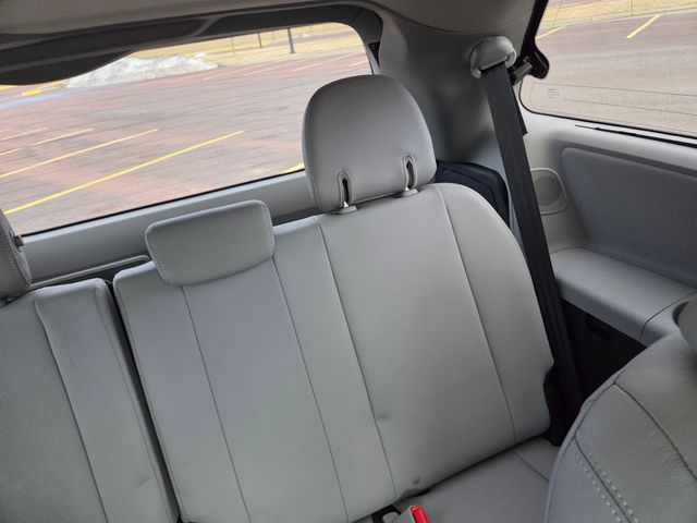 2019 Toyota Sienna XLE Auto Access Seat