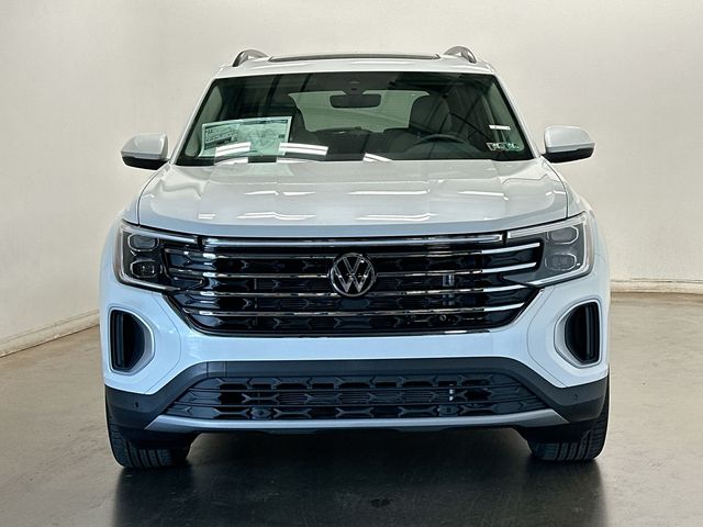 2026 Volkswagen Atlas 2.0T SE w/Technology White/off-white at Subaru and VW of Moon Township