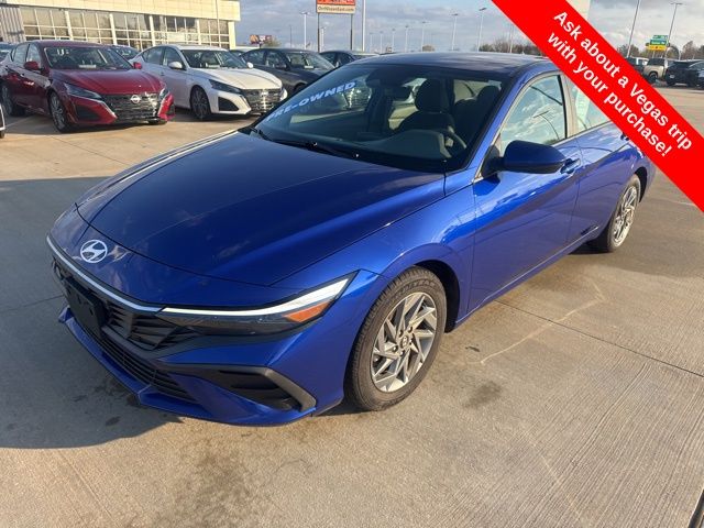 2024 Hyundai Elantra SEL FWD