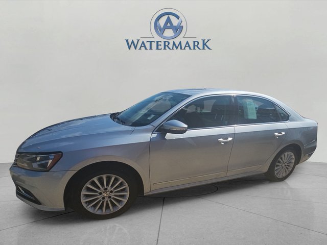 Reflex Silver Metallic 2016 Volkswagen Passat 1.8T SE Sedan Front-Wheel Drive 6-Speed Automatic