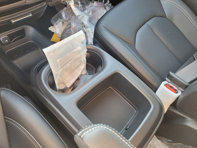 New 2026 White Chrysler Select image 22