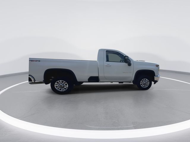Used 2022 White Chevrolet LT image 12