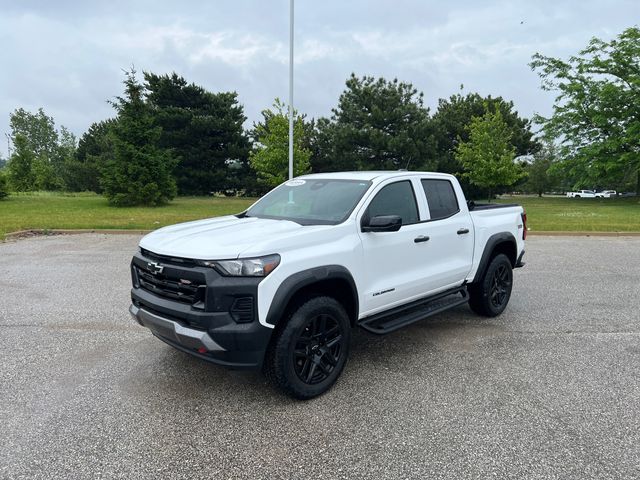 Summit White 2024 Chevrolet Colorado Pickup Truck Four-Wheel Drive 8-Speed Automatic