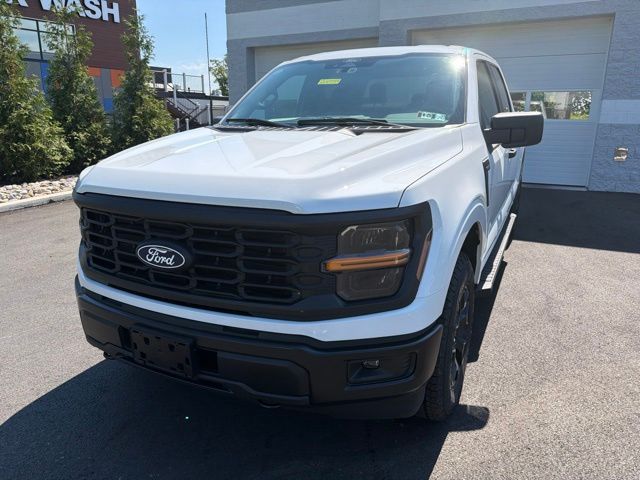 Oxford White 2024 Ford F-150 Pickup Truck Four-Wheel Drive Automatic