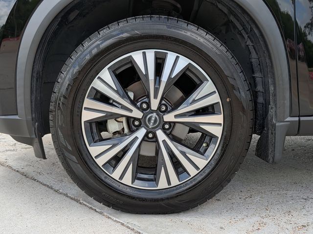 2023 Nissan Rogue SV - 8