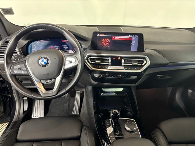 Used 2024 Black BMW xDrive30i image 13