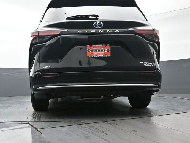 2023 Toyota Sienna Platinum 39