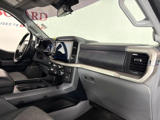 2021 Oxford White Ford F-150 XLT 4X4 Truck