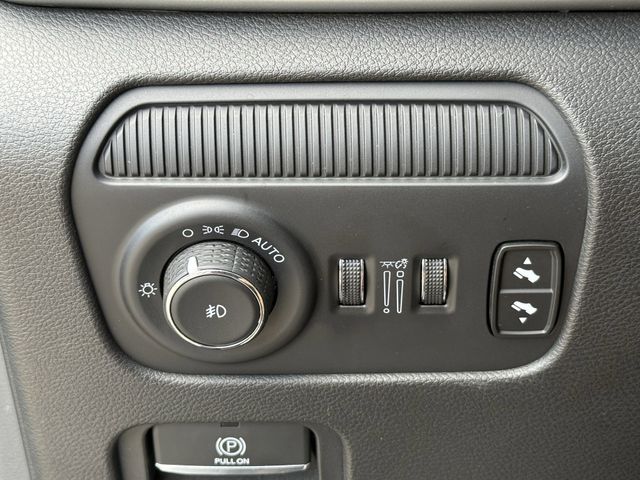 2024 Jeep Wagoneer Series II White at River Oaks CDJR