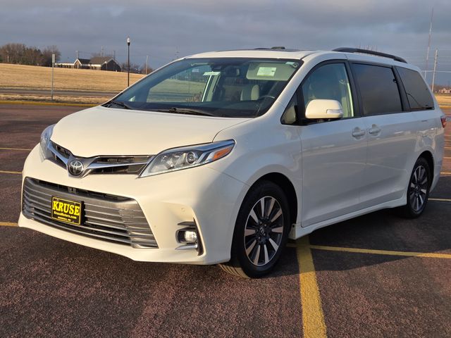 2019 Toyota Sienna XLE Auto Access Seat