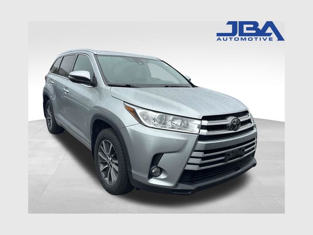 White 2017 Toyota Highlander XLE AWD SUV / Crossover All-Wheel Drive 8-Speed Automatic