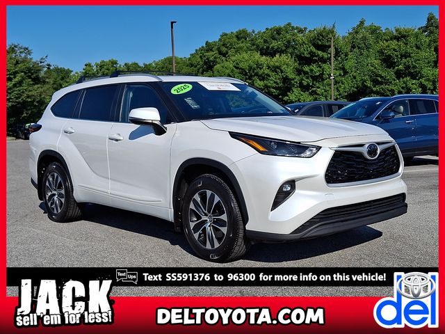 White (Wind Chill Pearl) 2025 Toyota Highlander SUV / Crossover All-Wheel Drive 8-Speed Automatic