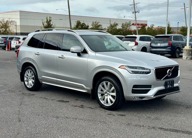 2018 Volvo XC90 T6 Momentum
