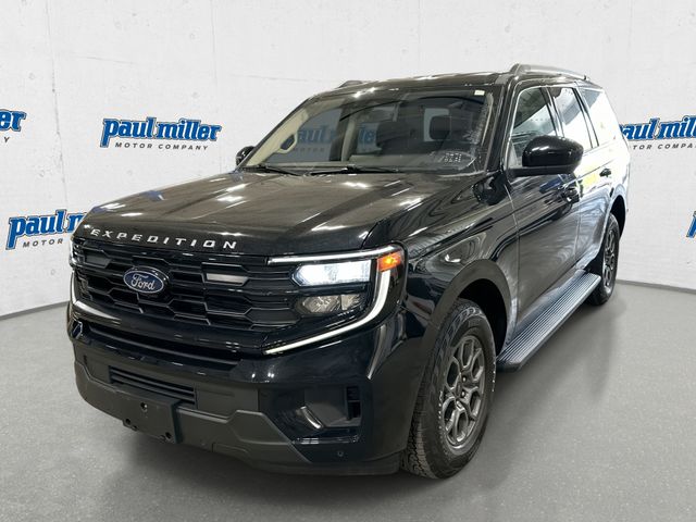 Black Metallic 2025 Ford Expedition SUV / Crossover Four-Wheel Drive Automatic