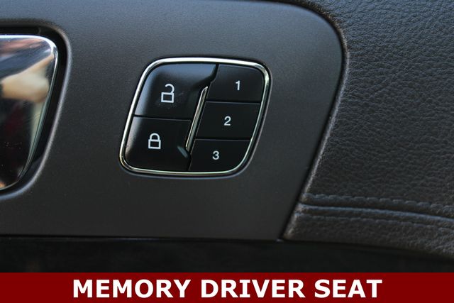 Used 2018 Red Lincoln Reserve image 4