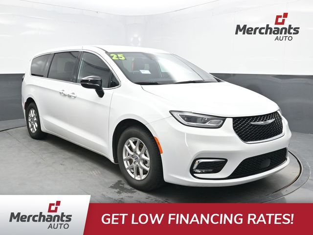 Bright White Clearcoat 2025 Chrysler Pacifica Minivan Front-Wheel Drive 9-Speed Automatic