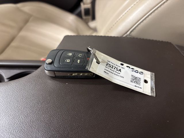 2013 Buick Regal Premium 1 photo