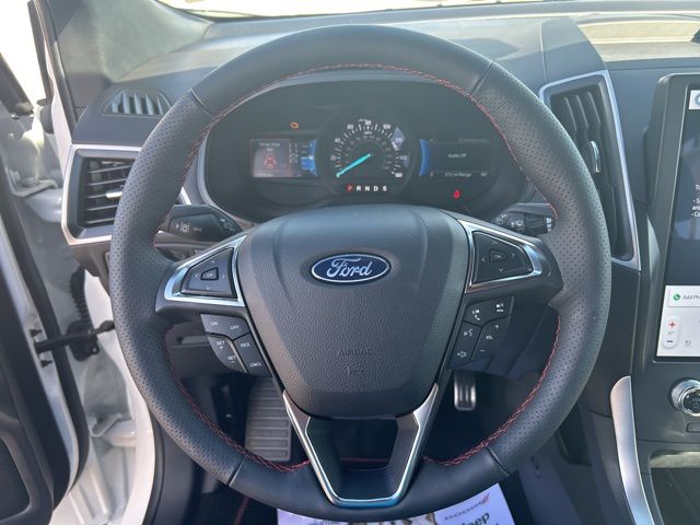 2024 Ford Edge ST Line 28