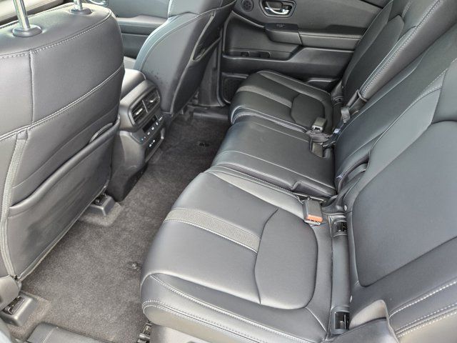 used 2025 Honda Pilot car, priced at $42,725