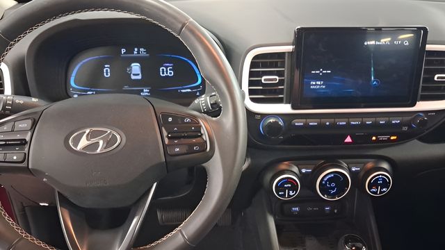 Used 2024 Hyundai Venue SUV