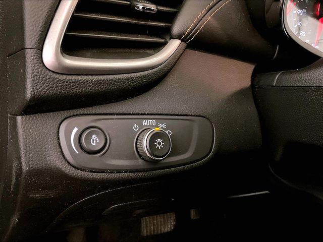 2022 Chevrolet Trax LT Black at South Hills Kia