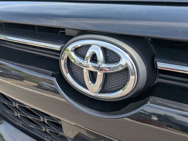 2020 Toyota 4Runner - Image 9
