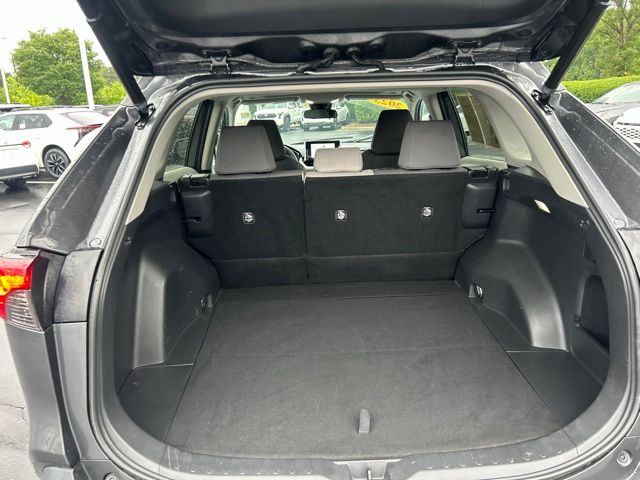 2023 Toyota RAV4 XLE - Photo 10